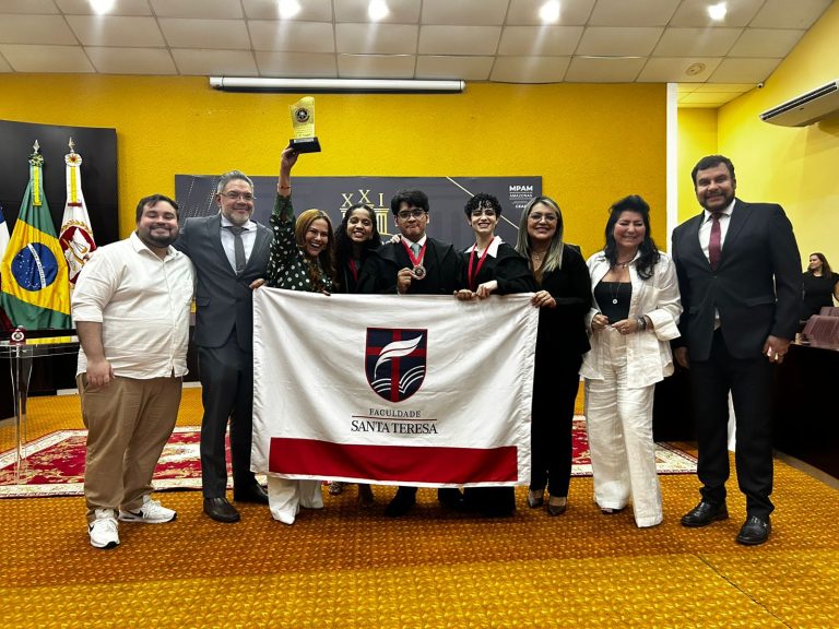 Faculdade Santa Teresa conquista 1º lugar no XXI Júri Simulado do Ministério Público
