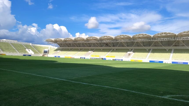 Arena Romeirão, o gigante do interior cearense, recebe visitantes em tour inaugural.