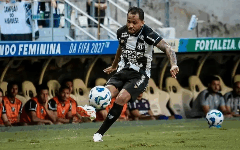 Ceará enfrenta Fluminense no Rio com alguns jogadores de volta, mas ainda desfalcado