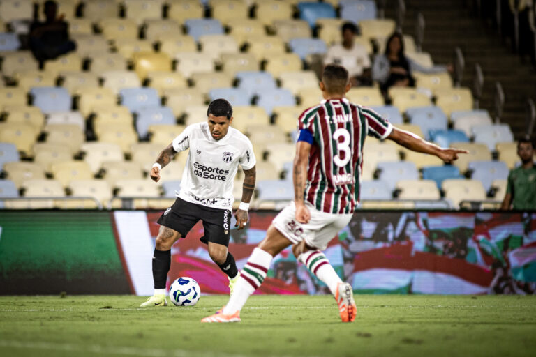 Ceará surpreendido por lance polêmico perde terceira partida consecutiva no campeonato