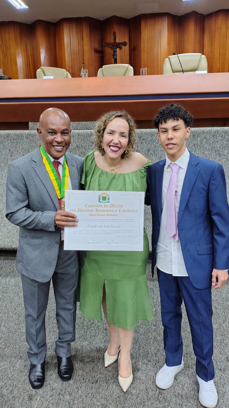 Secretário Nacional do PRTB, Claudivino Vieira, recebe Medalha Dom Tomaz Balduino na Câmara de Goiânia