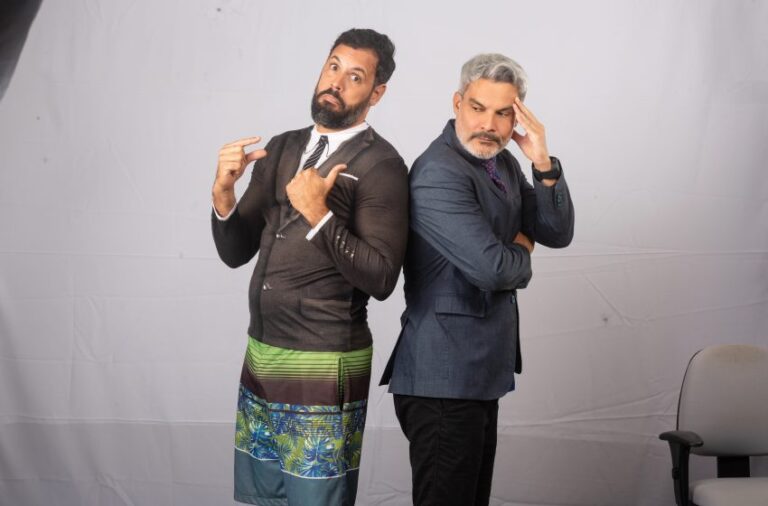 Flávio Barra e Diógenes de Lima comandam o show Barranews no Teatro do Parque neste domingo (21)