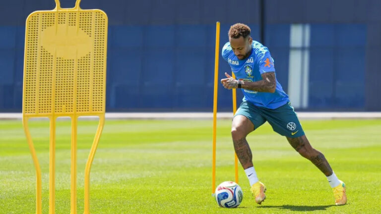 Neymar é cogitado para retorno em confronto crucial contra a Escócia