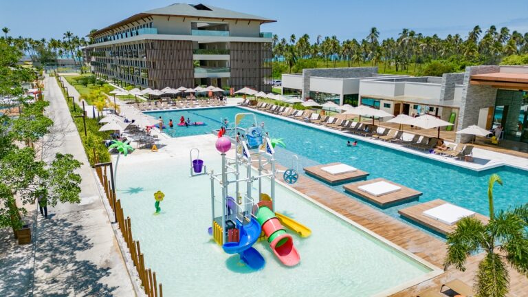 Maceió fora do convencional: Ipioca oferece sossego e mar em diversos tons de verde-esmeralda