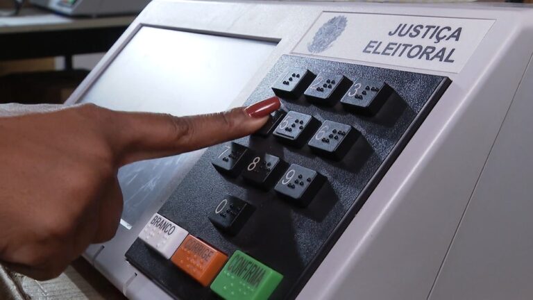 Tecnologia em Foco: Justiça Eleitoral Amplia Vigilância sobre Dispositivos na Hora da Votação